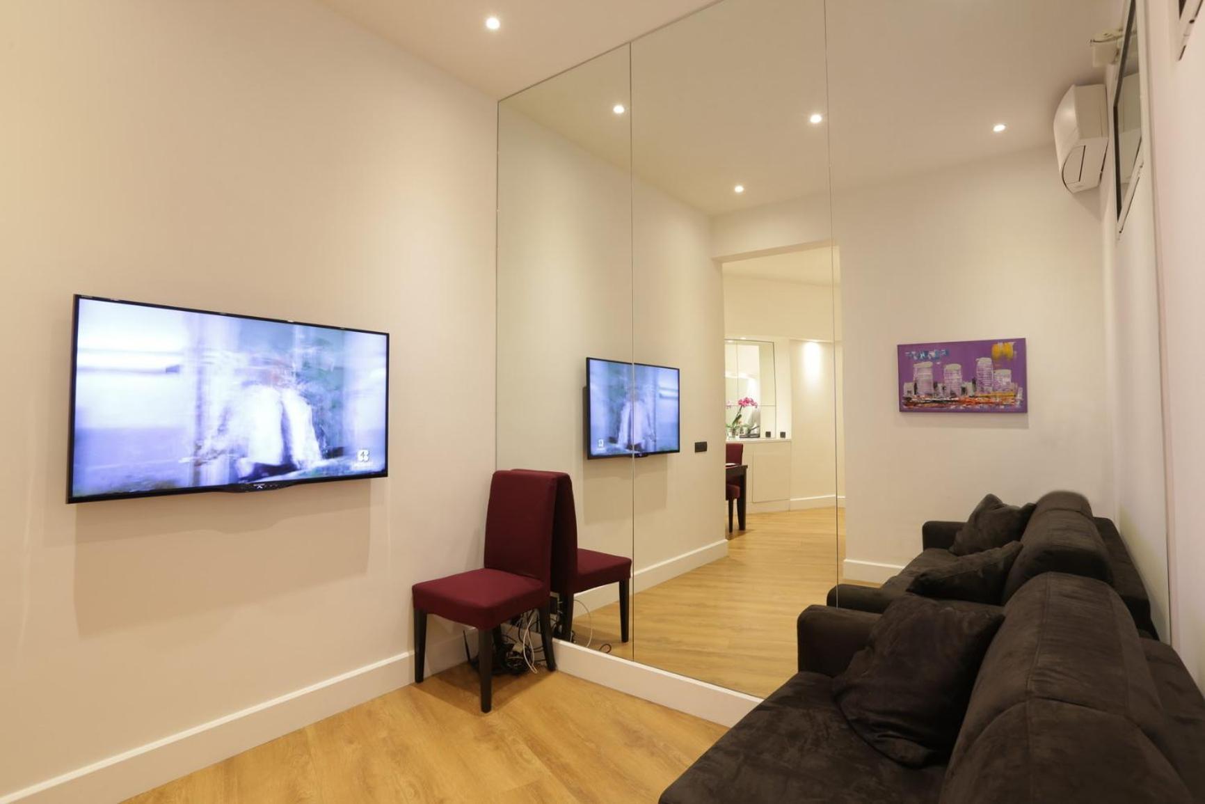 Sant'angelo Exclusive Spacious Art Apartment *