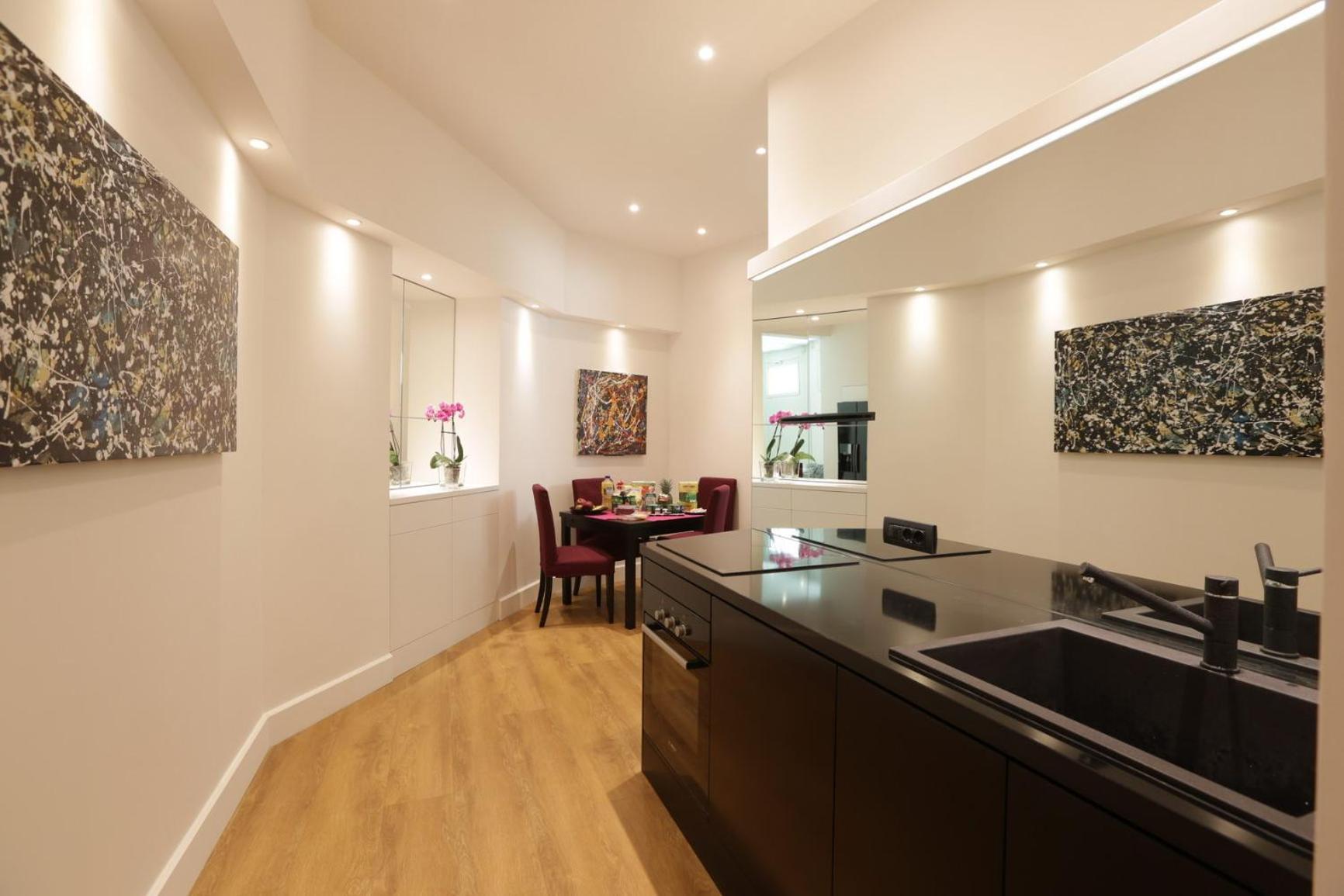 Sant'angelo Exclusive Spacious Art