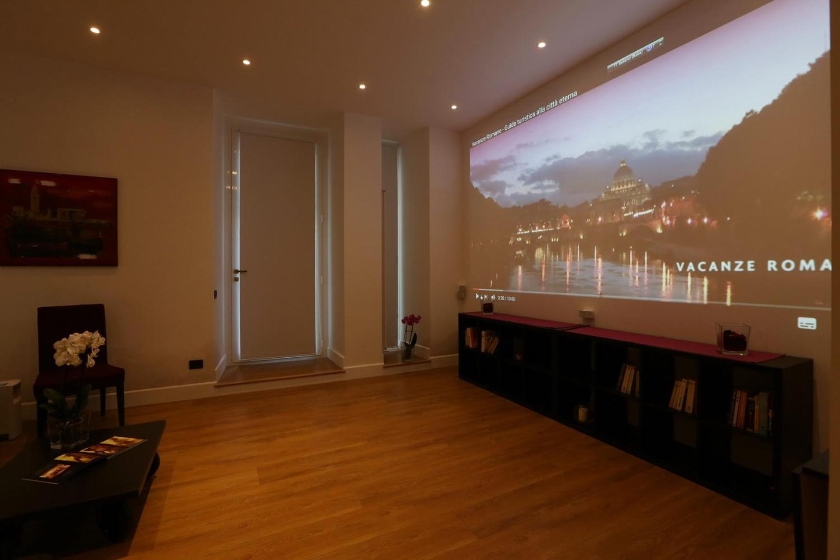Sant'angelo Exclusive Spacious Art Apartment