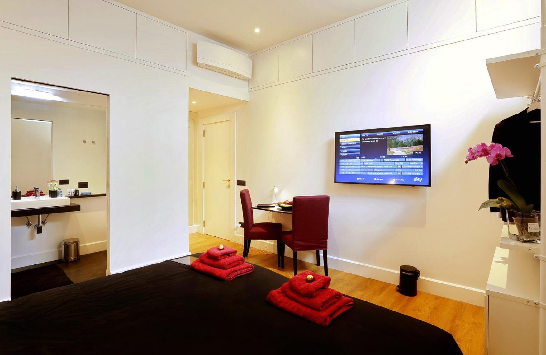 Sant'angelo Exclusive Spacious Art Apartment